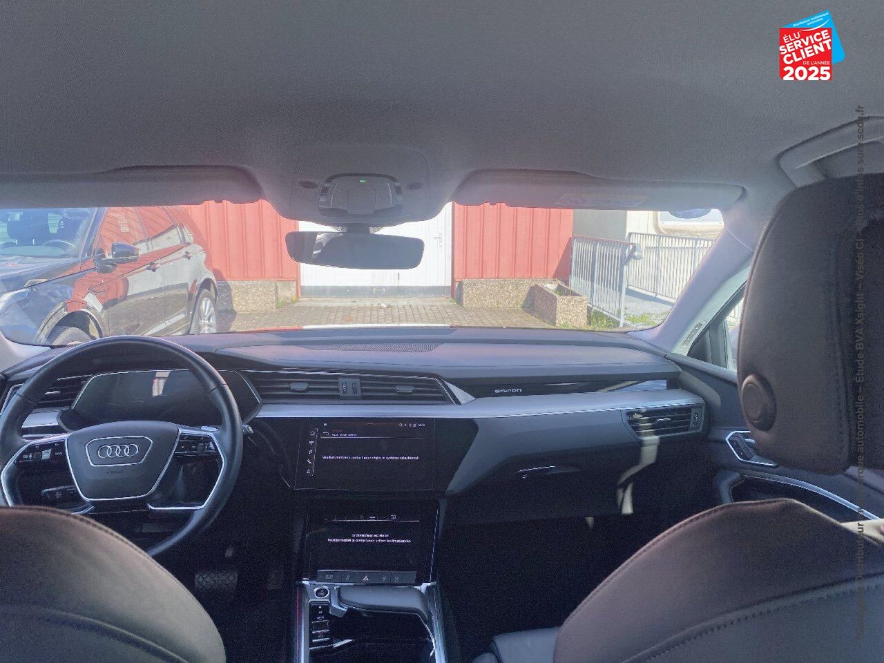 Véhicule d'occasion AUDI E-TRON 50 313CH AVUS E-QUATTRO 9CV CUIR GPS CAMERA chez MINI Besançon