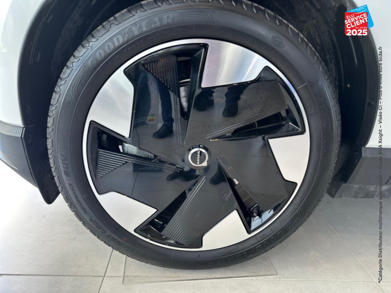 Véhicule d'occasion VOLVO EX30 SINGLE EXTENDED RANGE 272CH PLUS chez Opel Besançon