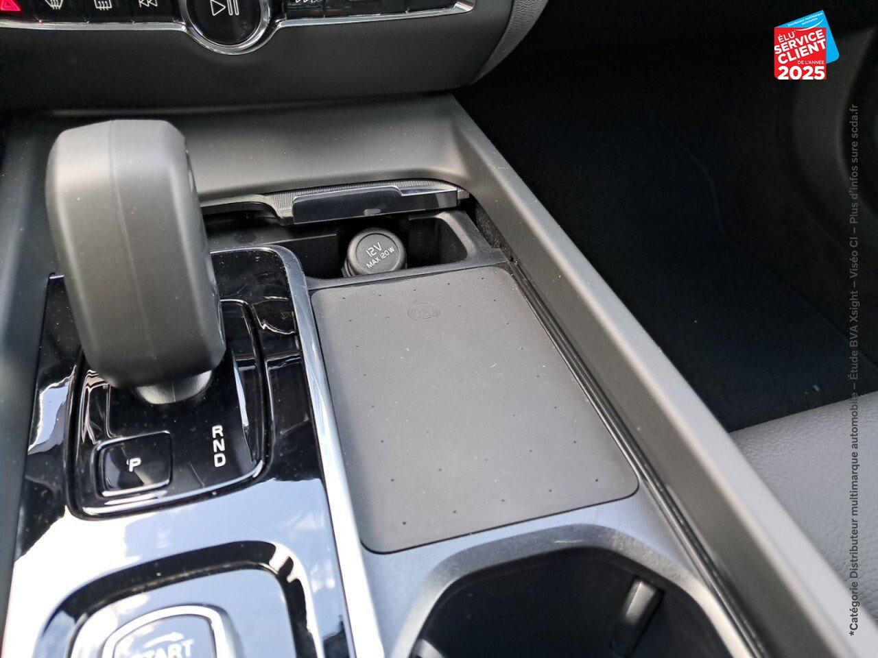 Véhicule d'occasion VOLVO V60 B4 197CH PLUS STYLE DARK DCT 7 chez Volvo Strasbourg