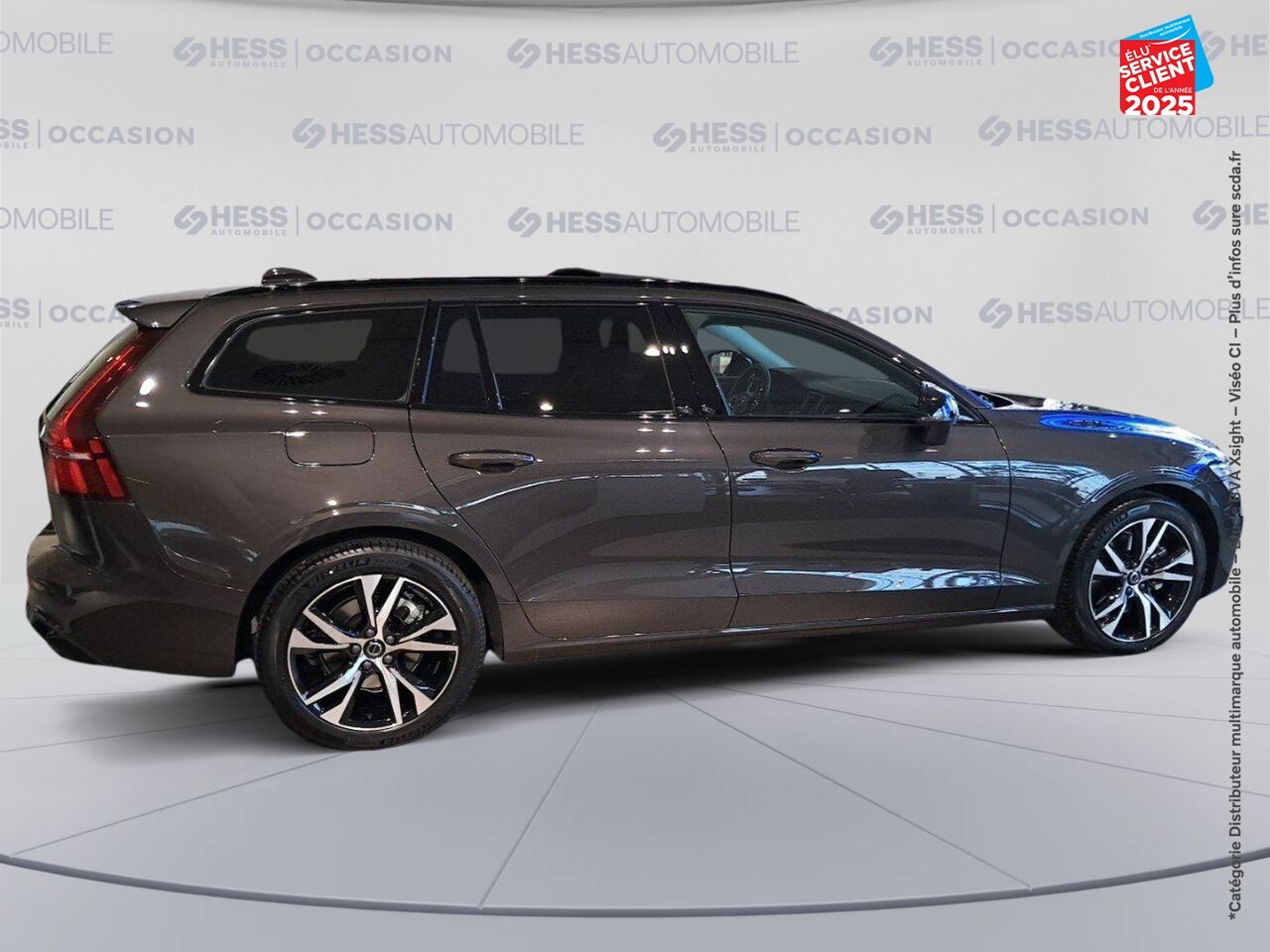 Véhicule d'occasion VOLVO V60 B4 197CH PLUS STYLE DARK DCT 7 chez Volvo Strasbourg