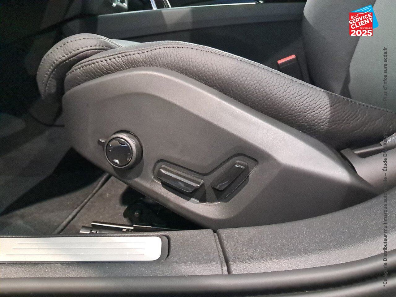 Véhicule d'occasion VOLVO V60 B4 197CH PLUS STYLE DARK DCT 7 chez Volvo Strasbourg
