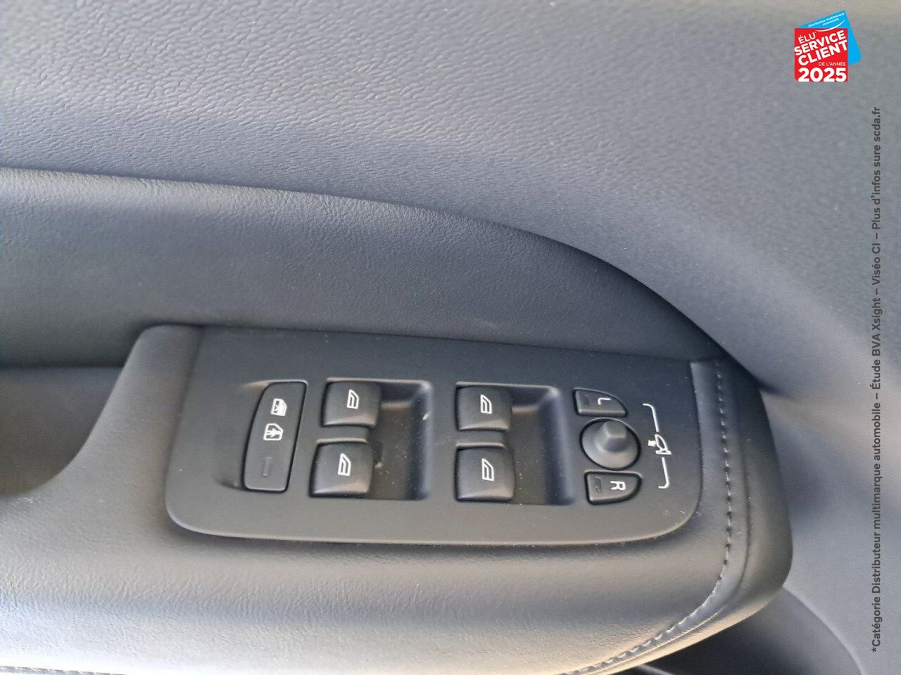 Véhicule neuf VOLVO XC60 T6 HYBRIDE RECHARGEABLE 253 + 145CH ULTRA STYLE DARK GEARTRONIC 8 AWD chez Volvo Strasbourg