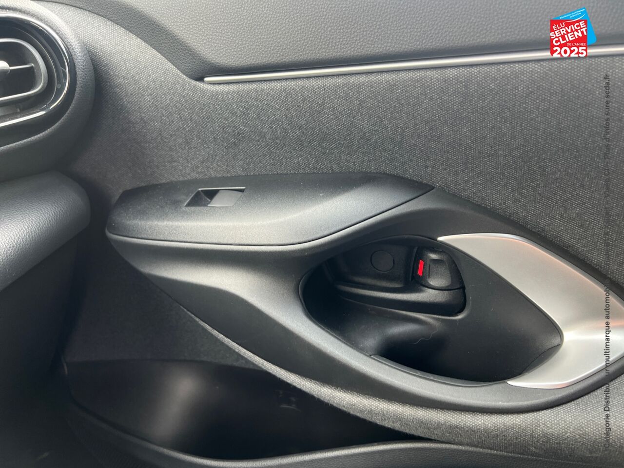 Véhicule d'occasion TOYOTA YARIS CROSS 116H DESIGN MY22 chez Toyota Besançon