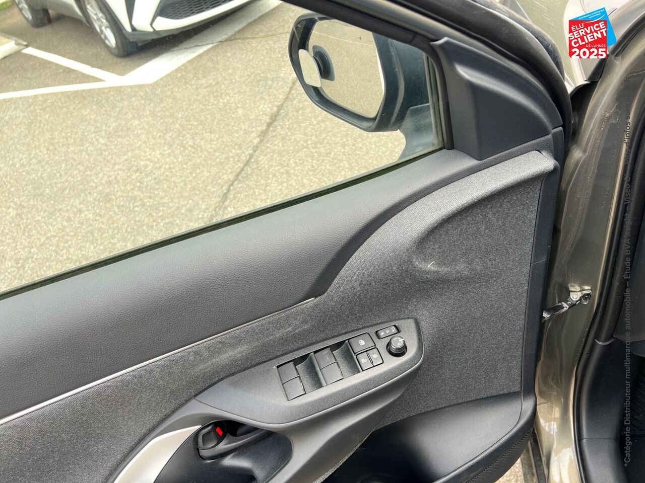 Véhicule d'occasion TOYOTA YARIS CROSS 116H DESIGN MY22 chez Toyota Besançon