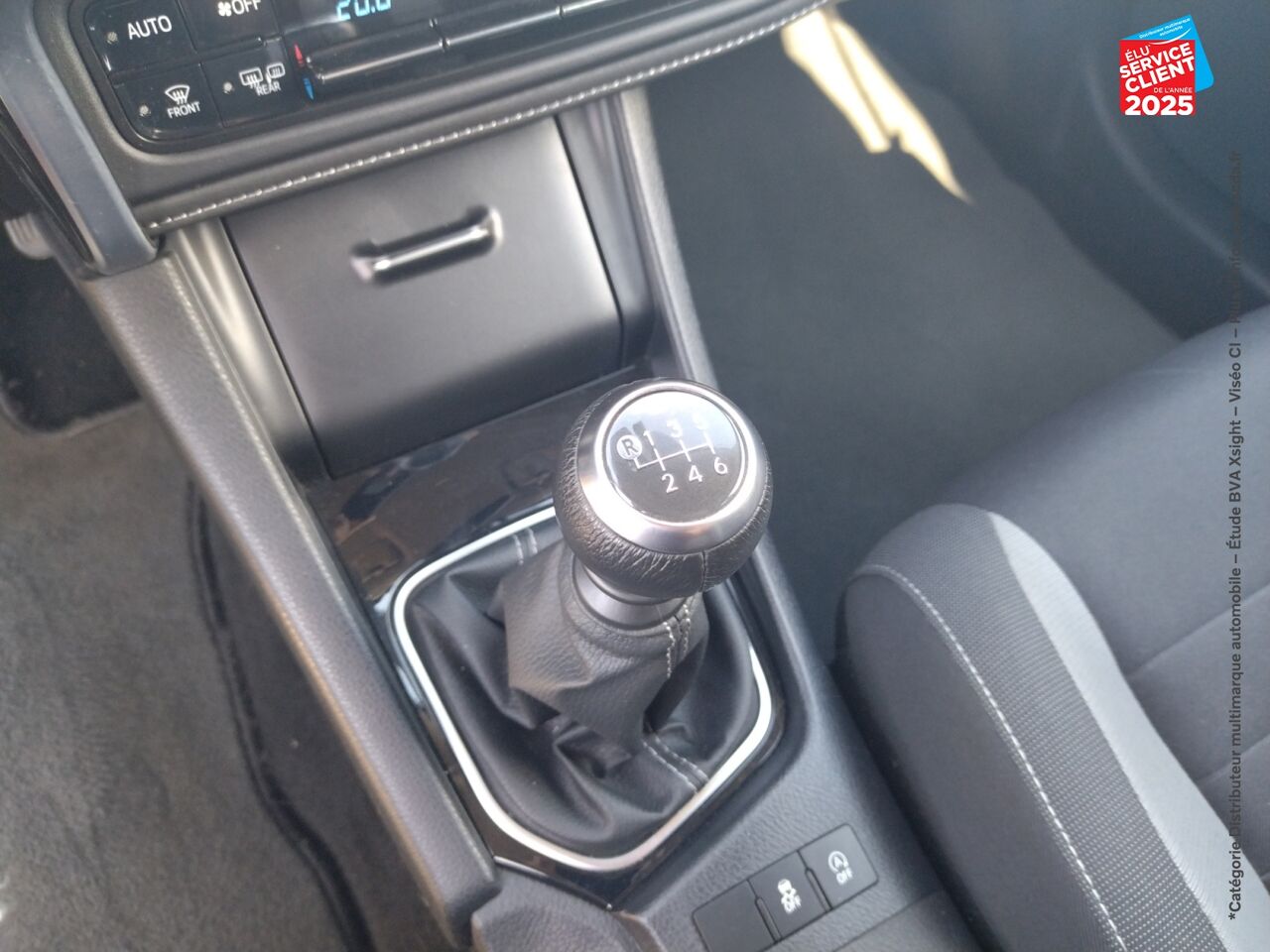 Véhicule d'occasion TOYOTA AURIS 1.2 TURBO 116CH DESIGN CAMERA chez Fiat Colmar