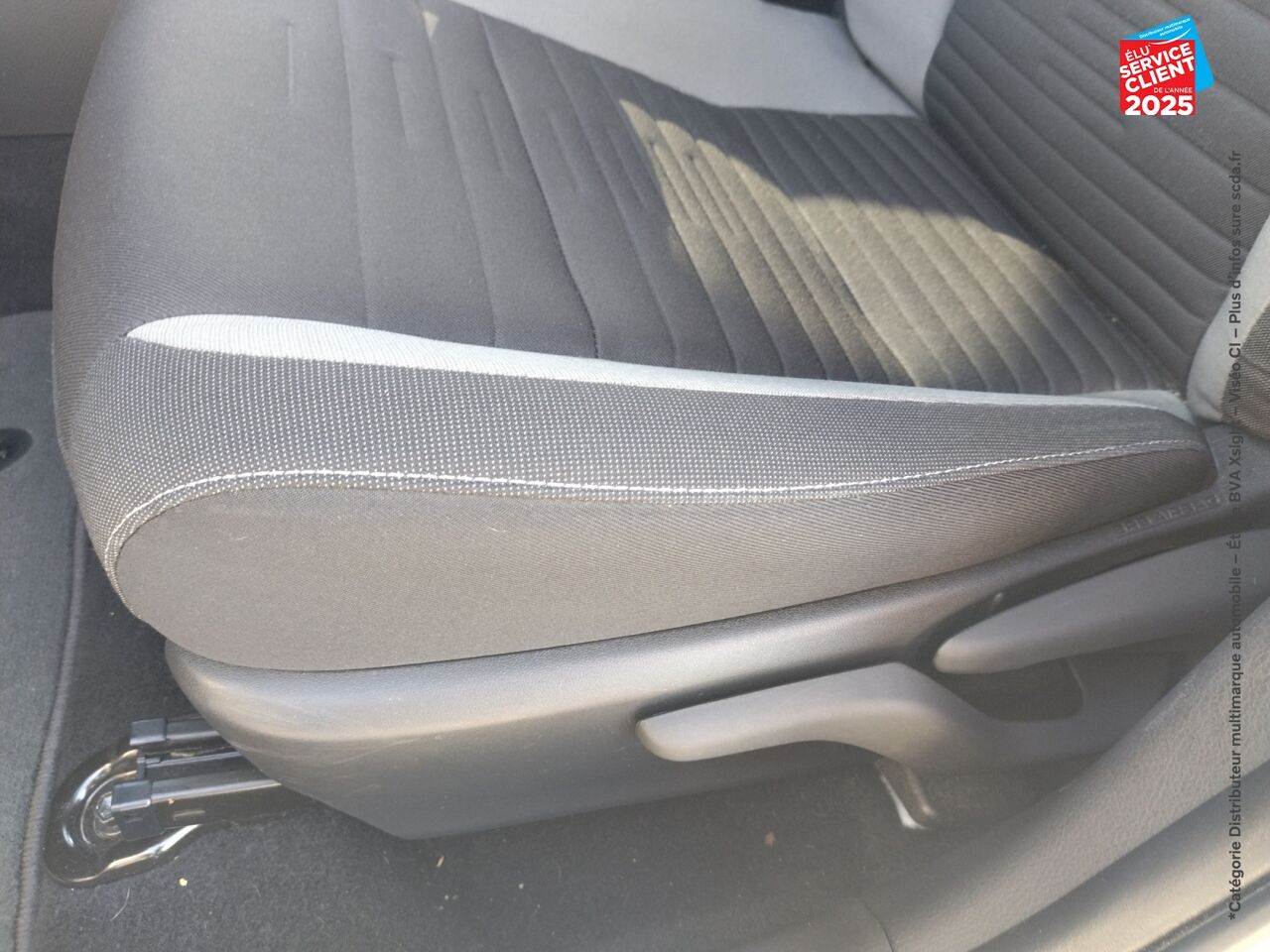 Véhicule d'occasion TOYOTA AURIS 1.2 TURBO 116CH DESIGN CAMERA chez Fiat Colmar