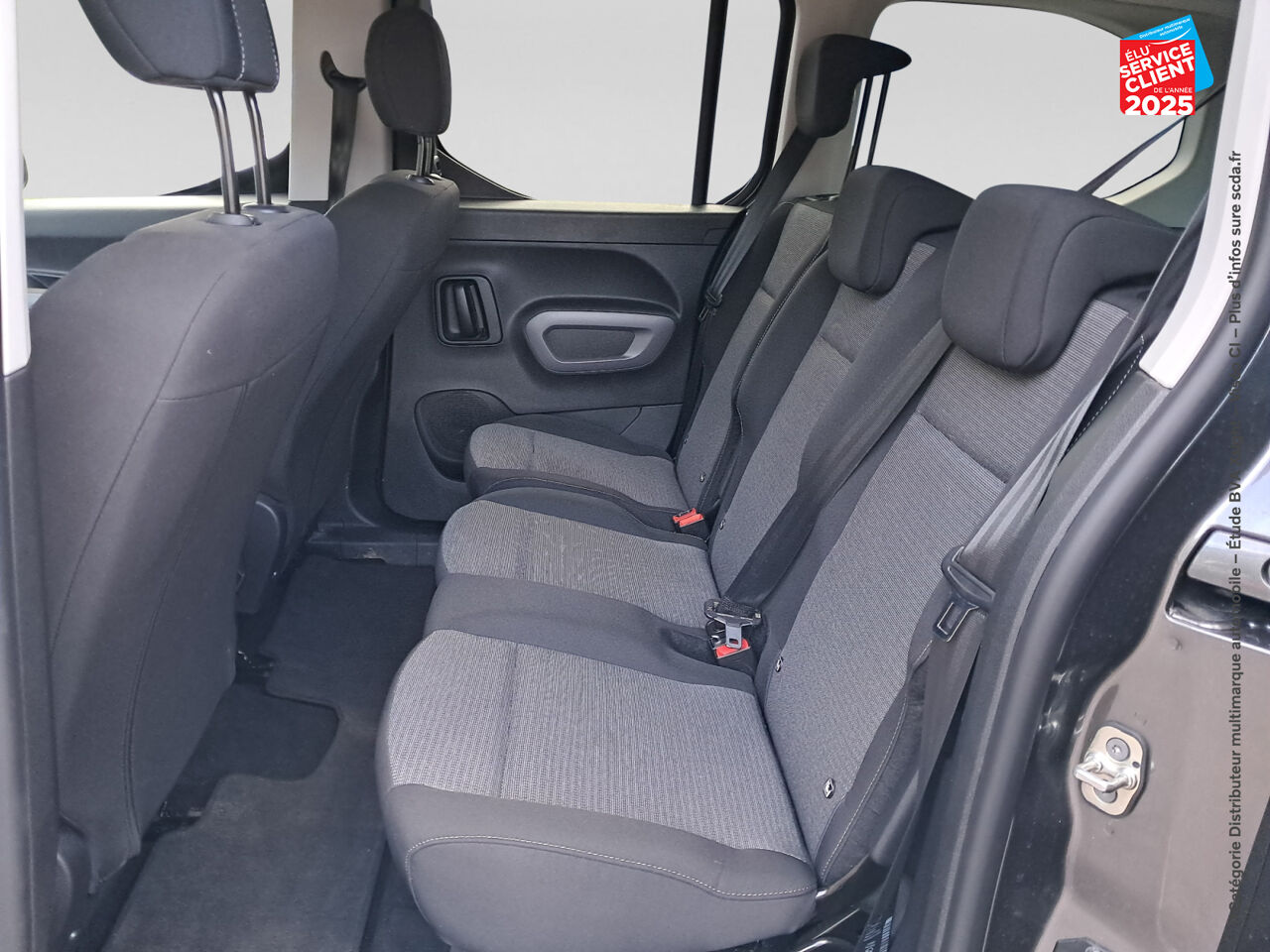 Véhicule d'occasion TOYOTA PROACE CITY VERSO PROACE VERSO LONG ELECTRIC 50 KWH EXECUTIVE CAMERA CARPLAY chez Toyota Thionville