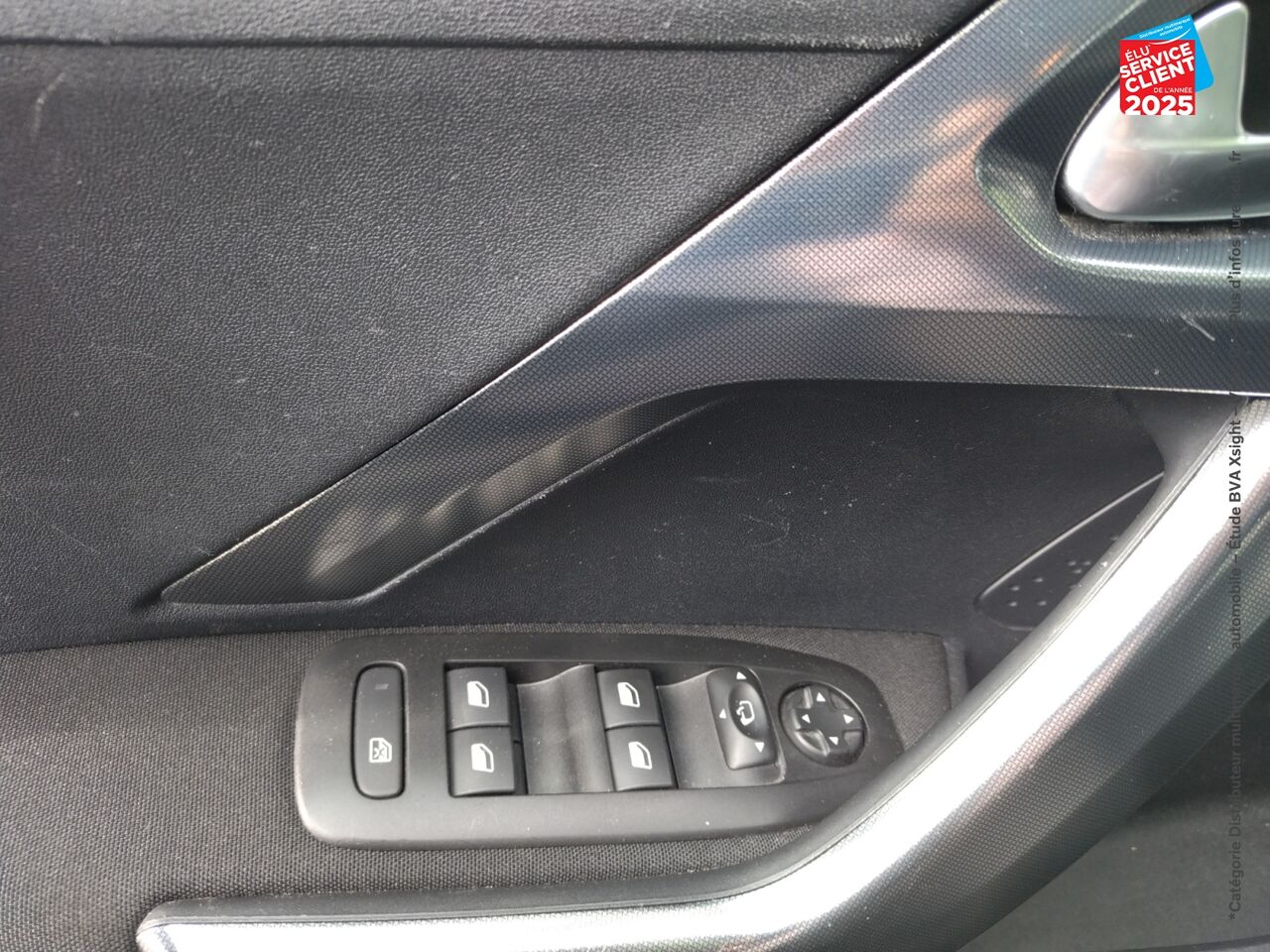 Véhicule d'occasion PEUGEOT 2008 1.2 PURETECH 110CH ALLURE SS chez Dacia Mulhouse