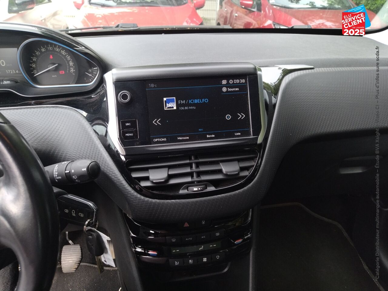 Véhicule d'occasion PEUGEOT 2008 1.2 PURETECH 110CH ALLURE SS chez Dacia Mulhouse