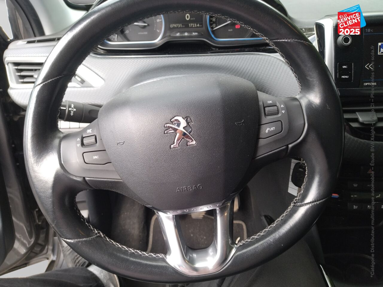 Véhicule d'occasion PEUGEOT 2008 1.2 PURETECH 110CH ALLURE SS chez Dacia Mulhouse