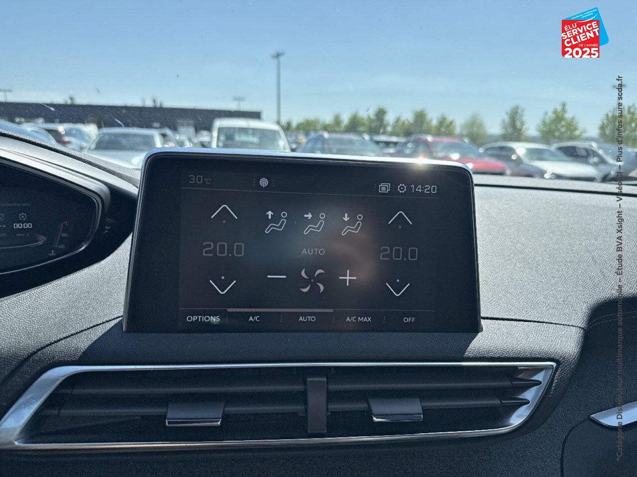 Véhicule d'occasion PEUGEOT 3008 1.2 PURETECH 130CH SS GT LINE chez Hyundai Reims