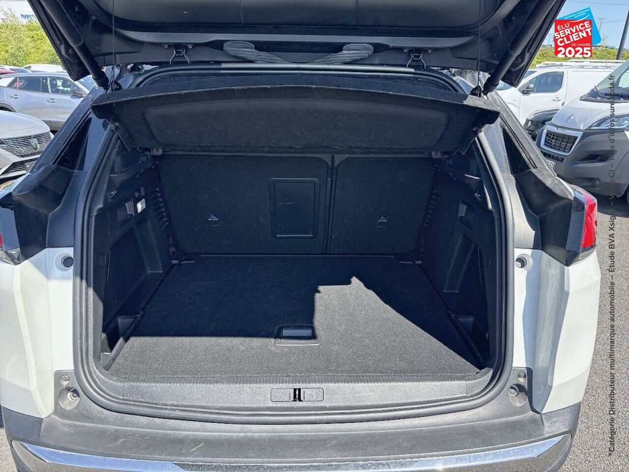 Véhicule d'occasion PEUGEOT 3008 1.2 PURETECH 130CH SS GT LINE chez Hyundai Reims