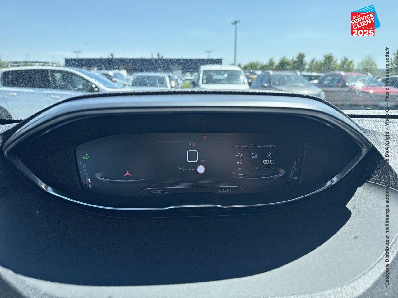 Véhicule d'occasion PEUGEOT 3008 1.2 PURETECH 130CH SS GT LINE chez Hyundai Reims