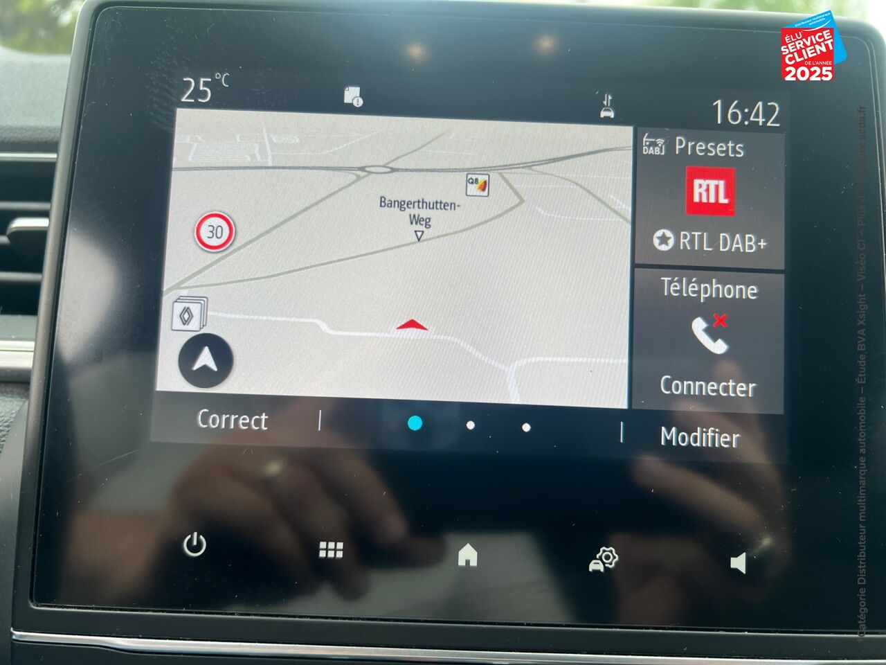Véhicule d'occasion RENAULT CAPTUR 1.6 E-TECH PLUG-IN 160CH INTENS chez HESS Automobile