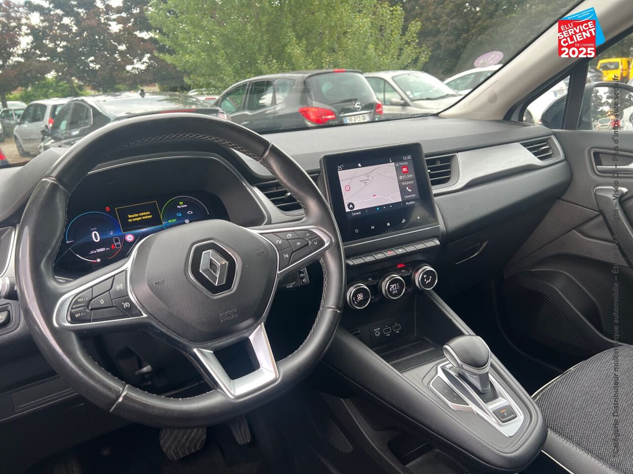 Véhicule d'occasion RENAULT CAPTUR 1.6 E-TECH PLUG-IN 160CH INTENS chez HESS Automobile