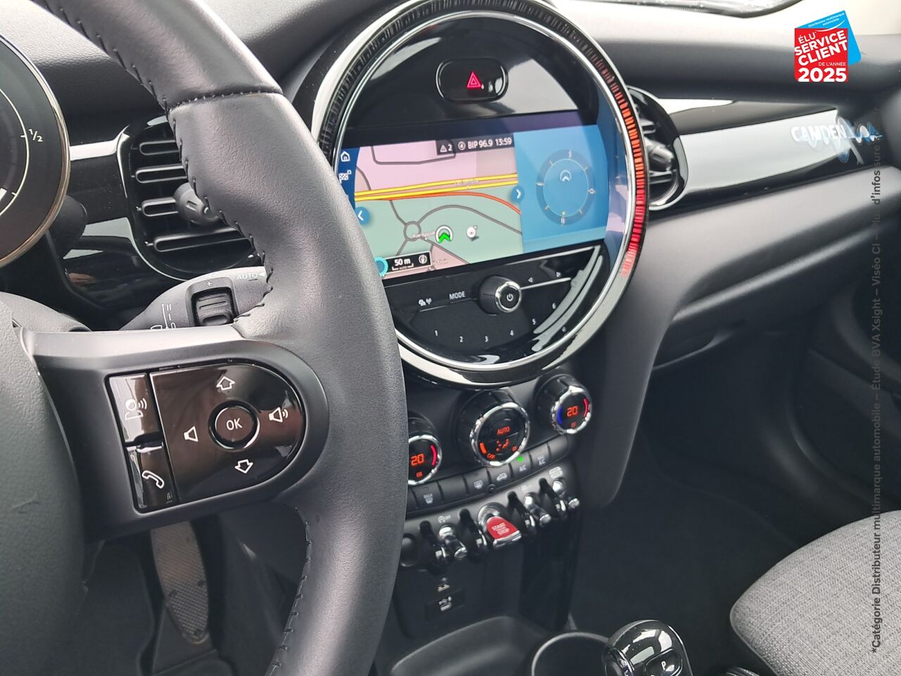 Véhicule d'occasion MINI MINI ONE 102CH EDITION CAMDEN BVA7 TPANO GPS chez Renault Colmar