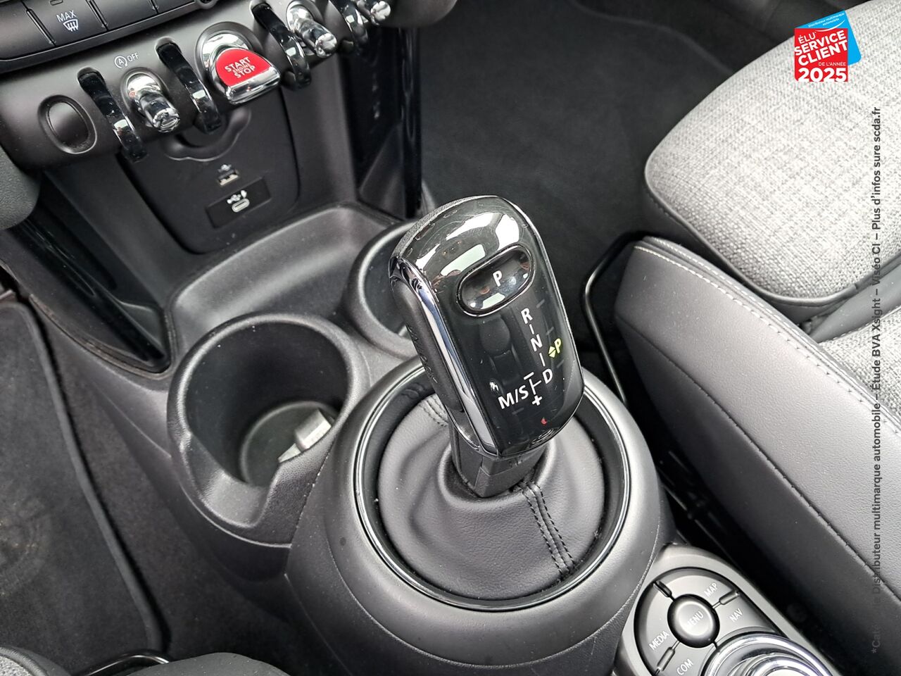 Véhicule d'occasion MINI MINI ONE 102CH EDITION CAMDEN BVA7 TPANO GPS chez Renault Colmar
