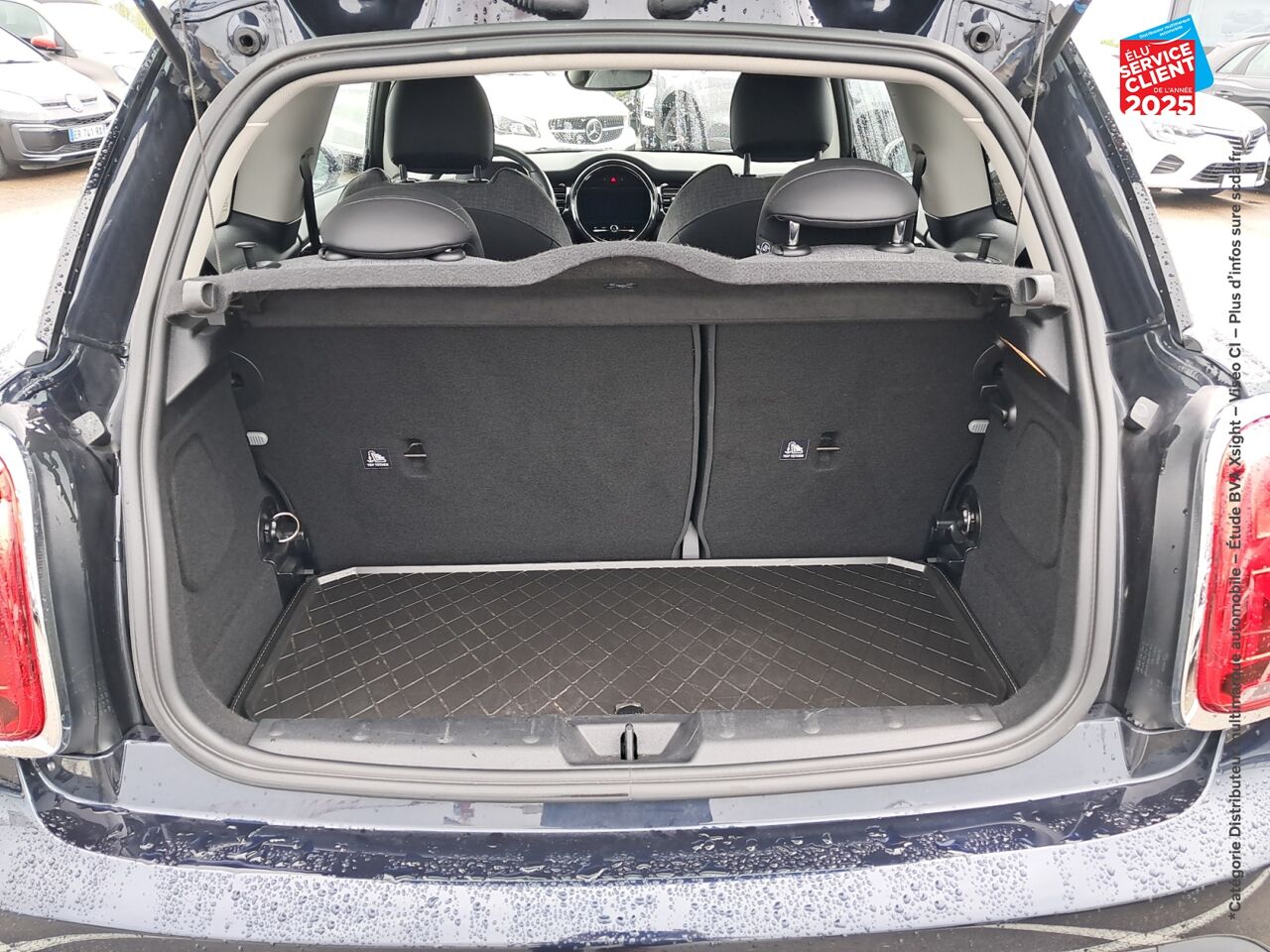 Véhicule d'occasion MINI MINI ONE 102CH EDITION CAMDEN BVA7 TPANO GPS chez Renault Colmar