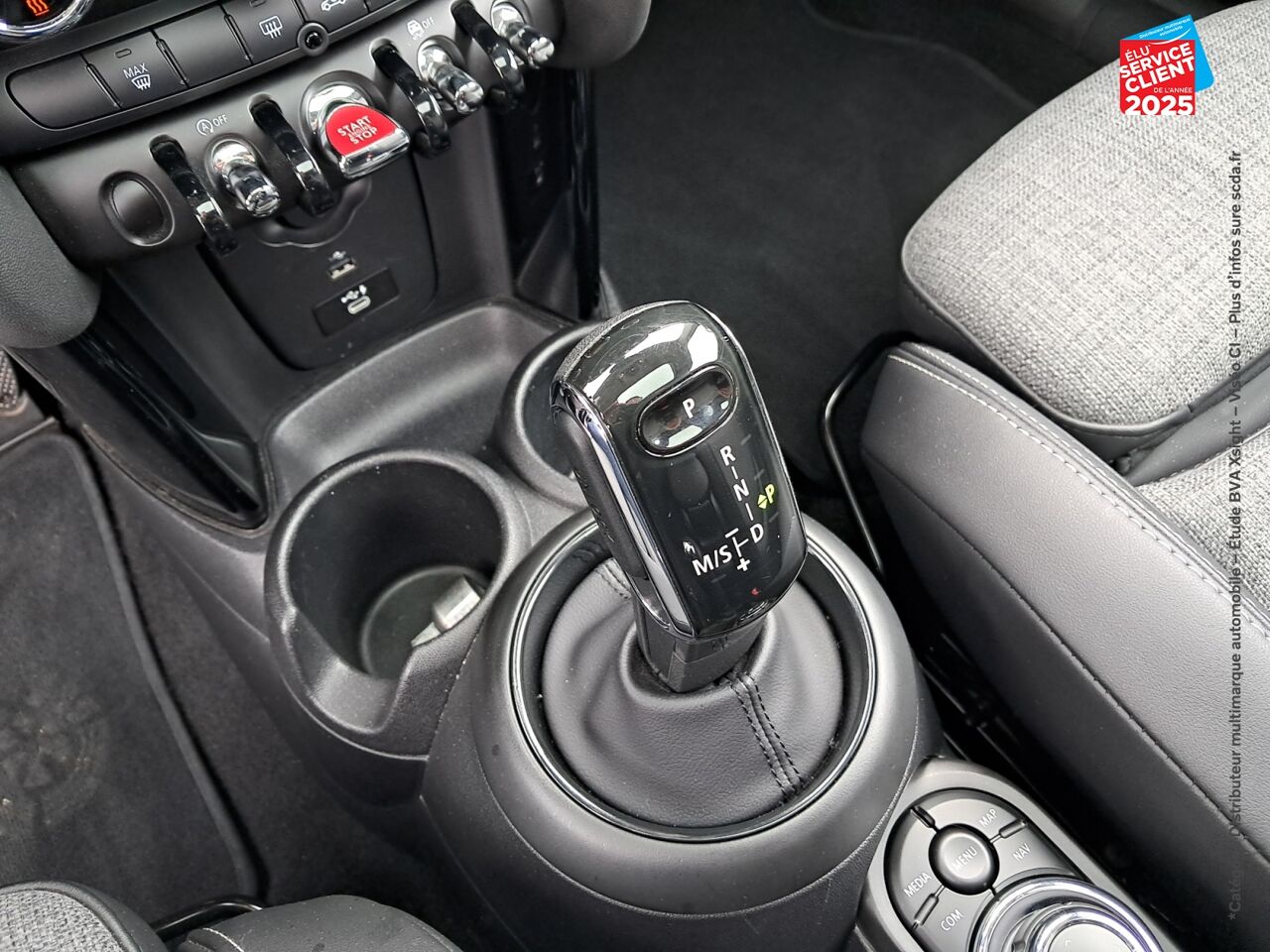 Véhicule d'occasion MINI MINI ONE 102CH EDITION CAMDEN BVA7 TPANO GPS chez Renault Colmar