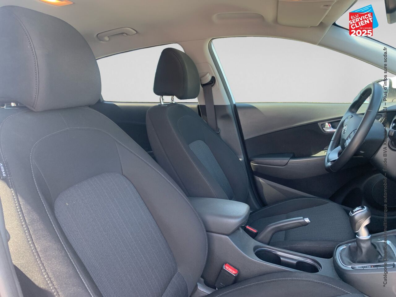 Véhicule d'occasion HYUNDAI KONA 1.6 CRDI 136CH HYBRID 48V CREATIVE GPS CAMERA HUD chez Hyundai Chalons