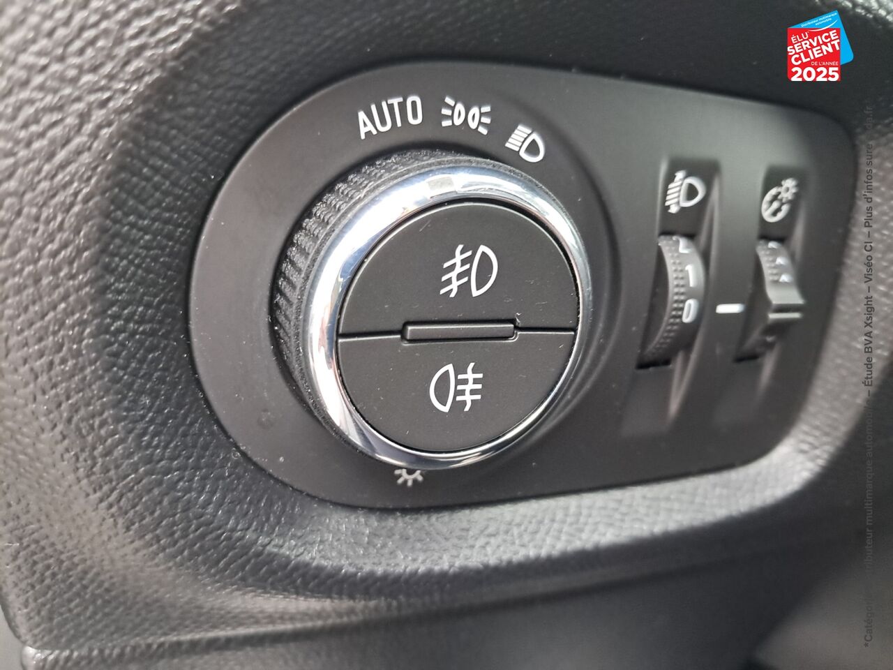 Véhicule d'occasion OPEL CORSA 1.2 TURBO 100CH ELEGANCE BVA CARPLAY chez Opel Bar le Duc