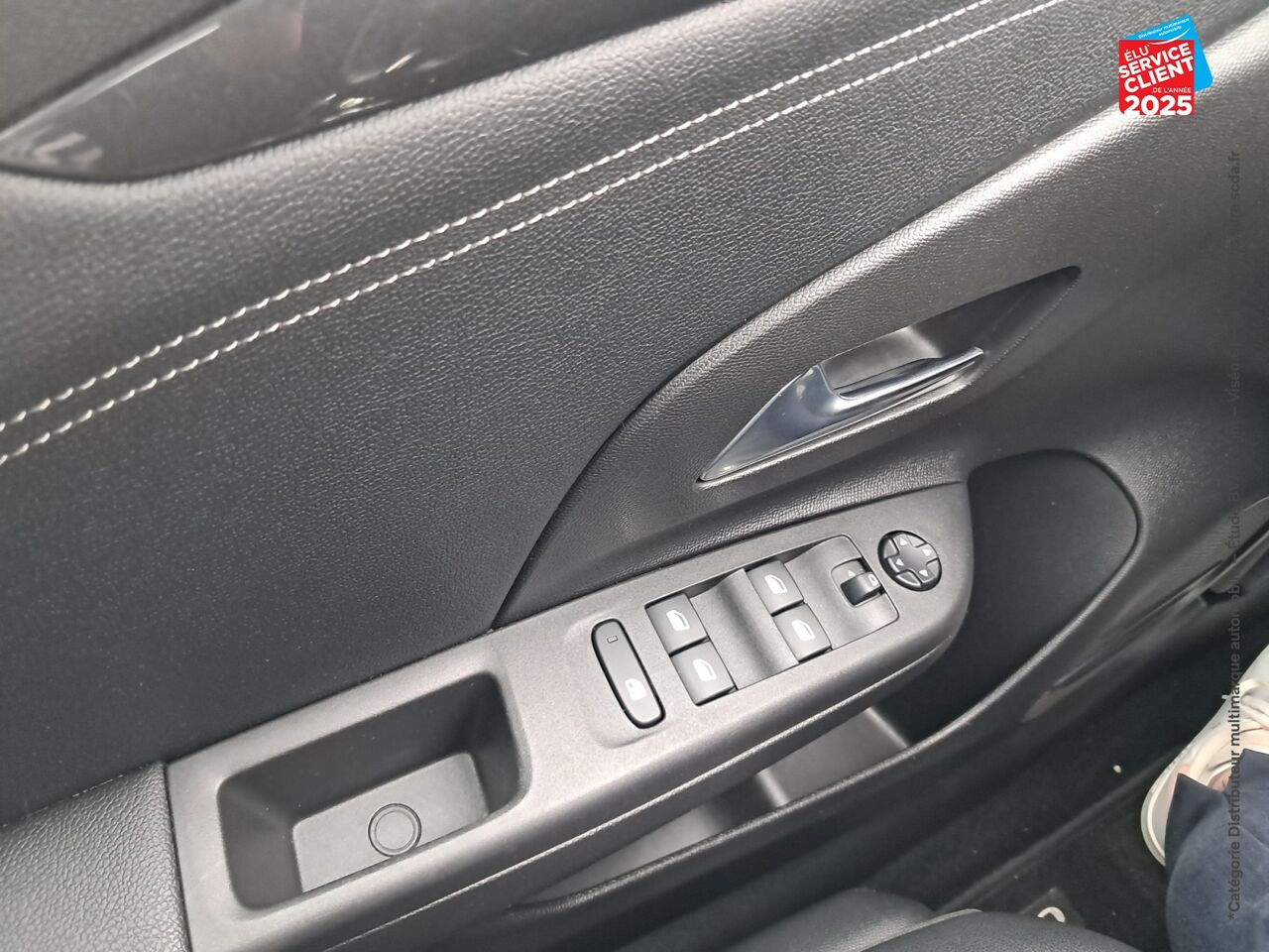 Véhicule d'occasion OPEL CORSA 1.2 TURBO 100CH ELEGANCE BVA CARPLAY chez Opel Bar le Duc