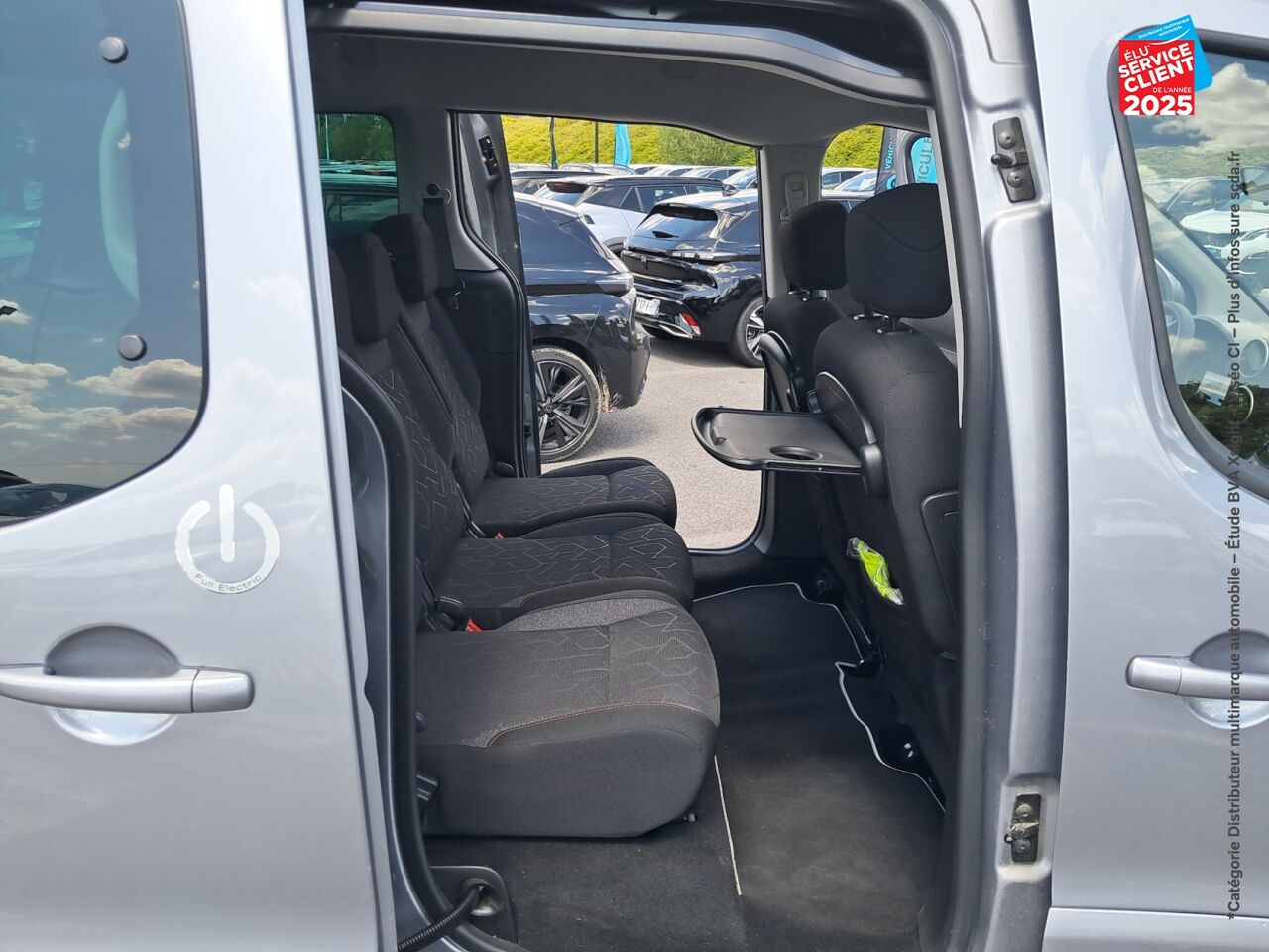 Véhicule d'occasion PEUGEOT PARTNER TEPEE E-ACTIVE chez Toyota Sarreguemines