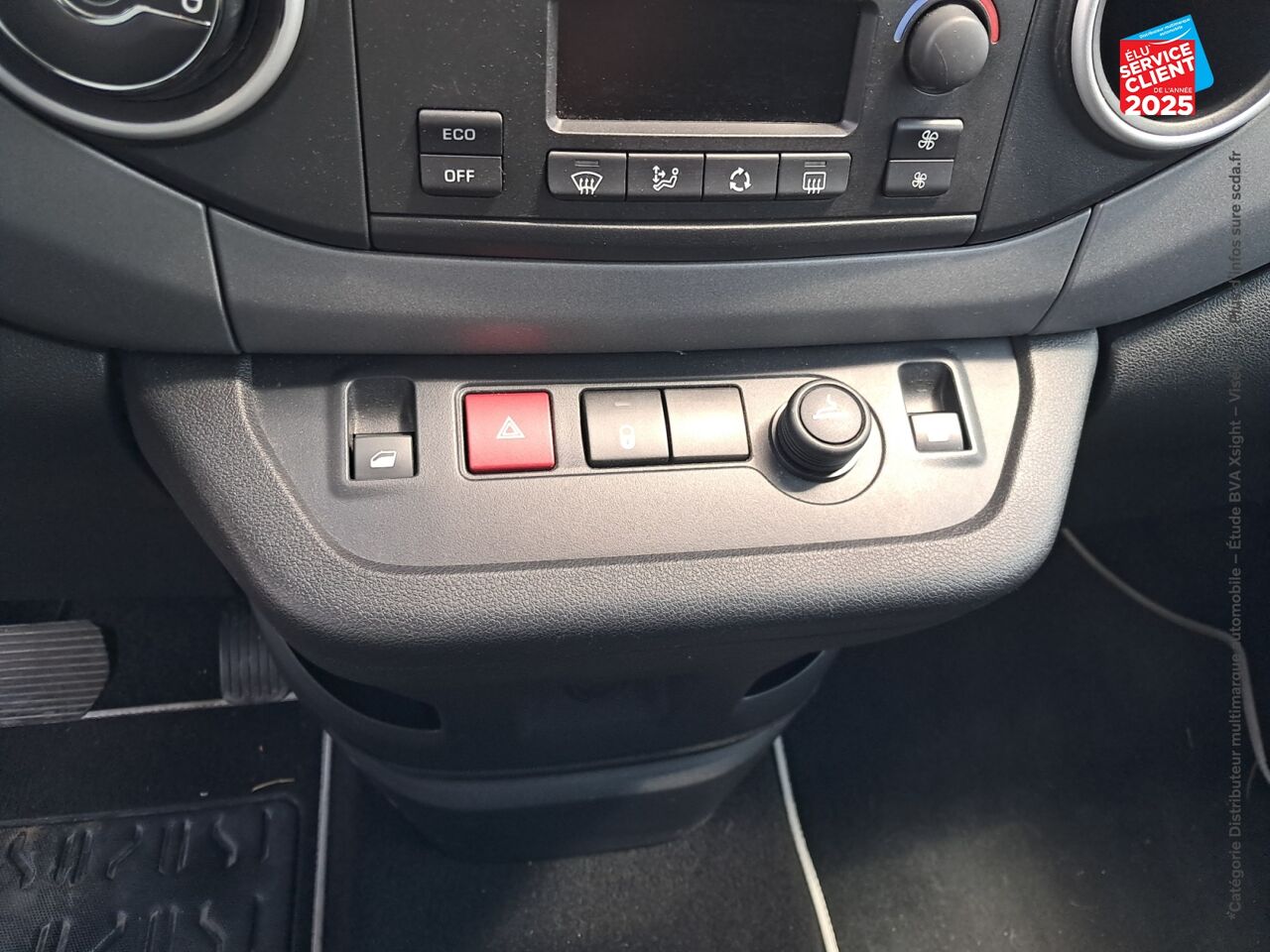 Véhicule d'occasion PEUGEOT PARTNER TEPEE E-ACTIVE chez Toyota Sarreguemines