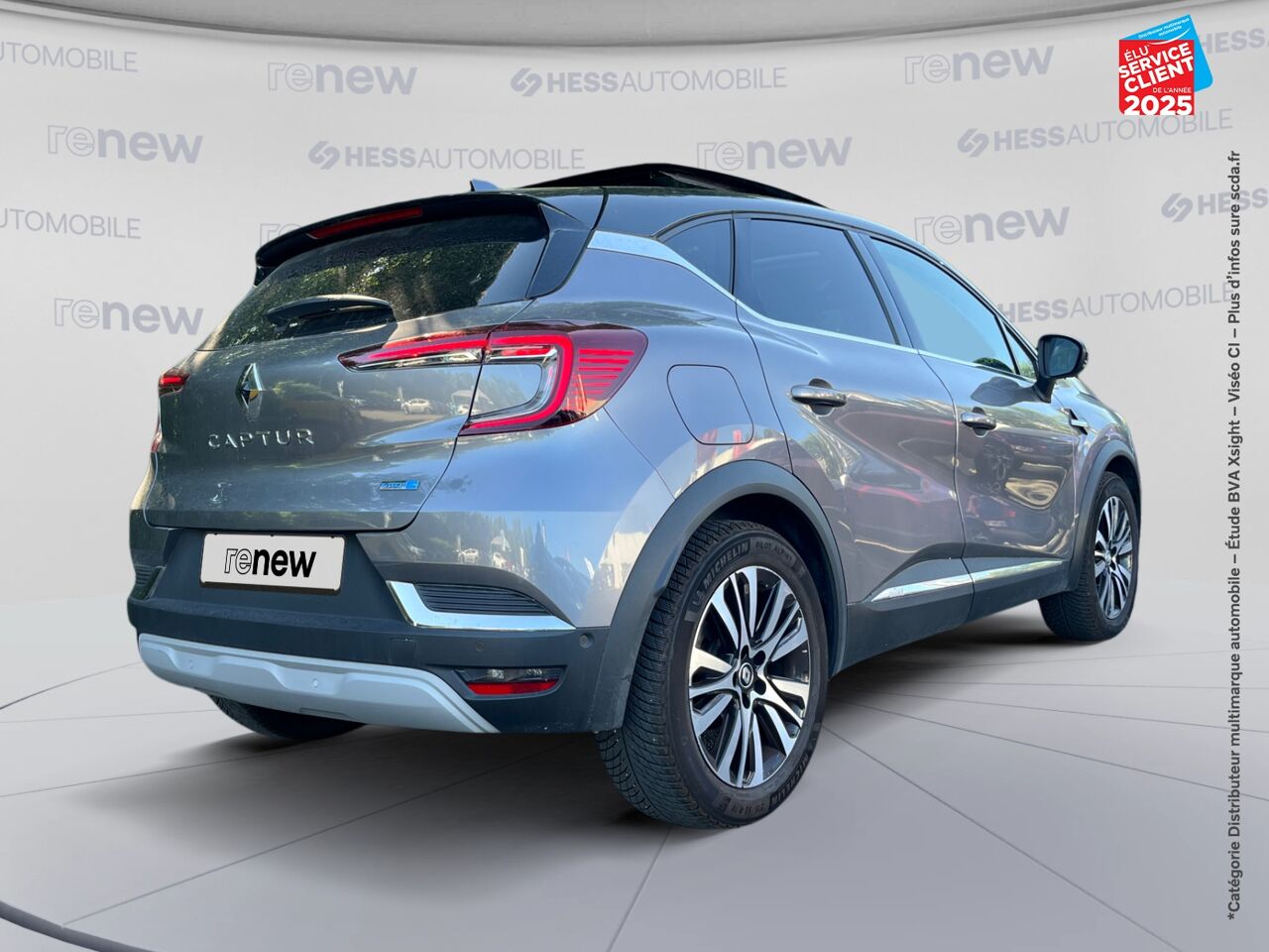 Véhicule d'occasion RENAULT CAPTUR 1.6 E-TECH HYBRIDE INITIALE PARIS -21 chez Renault Saint-Louis