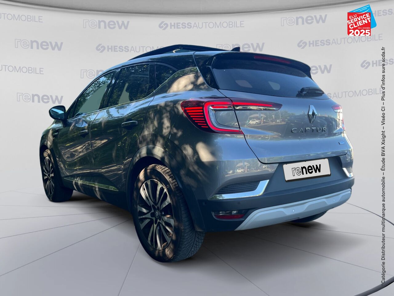 Véhicule d'occasion RENAULT CAPTUR 1.6 E-TECH HYBRIDE INITIALE PARIS -21 chez Renault Saint-Louis