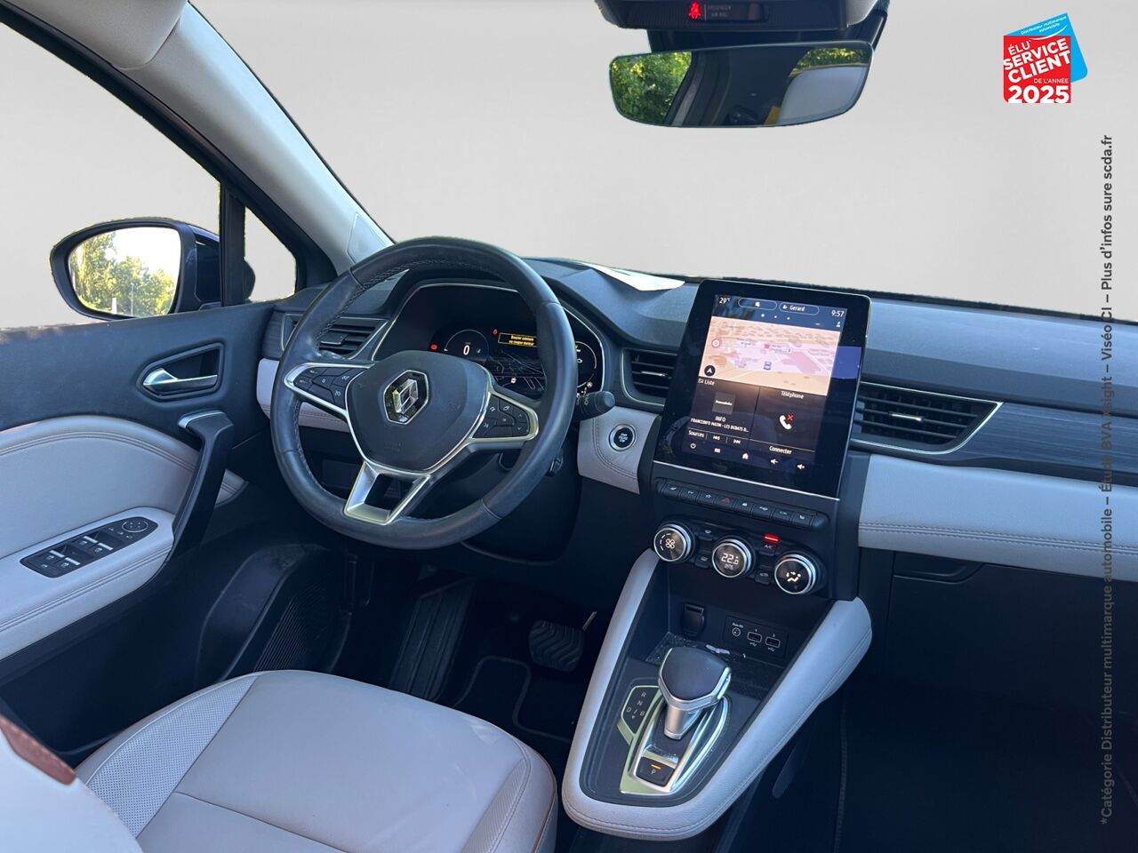 Véhicule d'occasion RENAULT CAPTUR 1.6 E-TECH HYBRIDE INITIALE PARIS -21 chez Renault Saint-Louis
