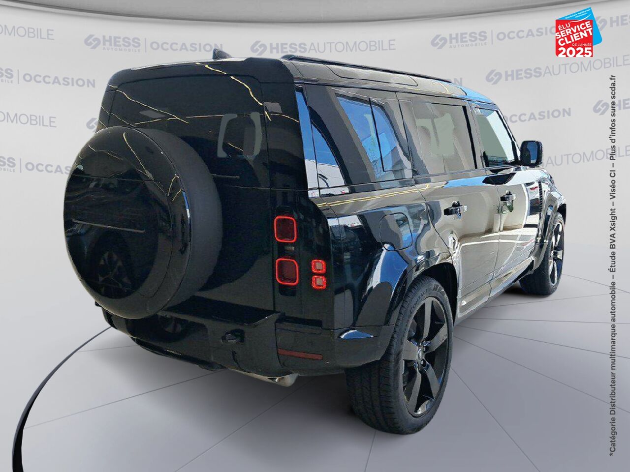 Véhicule d'occasion LAND-ROVER DEFENDER 110 2.0 P300E X-DYNAMIC SE chez BMW Pontarlier