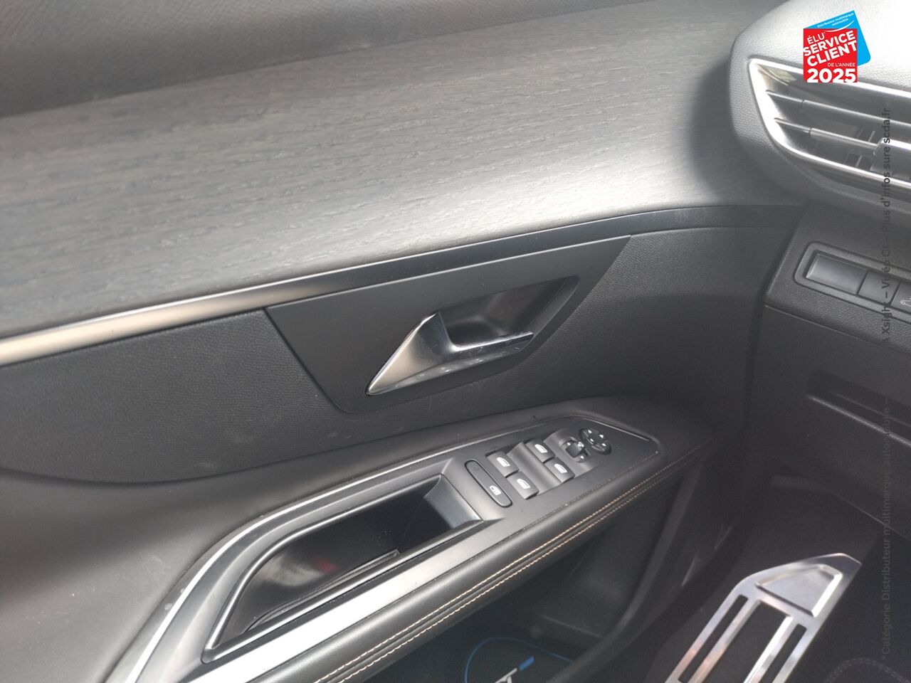 Véhicule d'occasion PEUGEOT 5008 2.0 BLUEHDI 180CH SS GT EAT8 chez Toyota Thionville