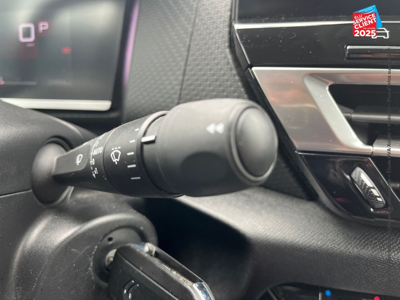 Véhicule d'occasion CITROEN C4 BLUEHDI 130CH SS SHINE EAT8 chez Toyota Thionville