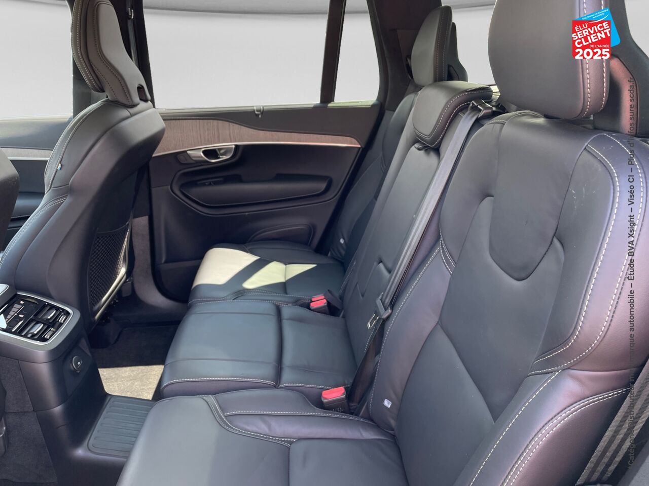 Véhicule d'occasion VOLVO XC90 T8 AWD 310 + 145CH ULTIMATE STYLE DARK GEARTRONIC TPANO SIEGES CUIR CAMERA CARPLAY H/KARDON chez Volvo Chalons