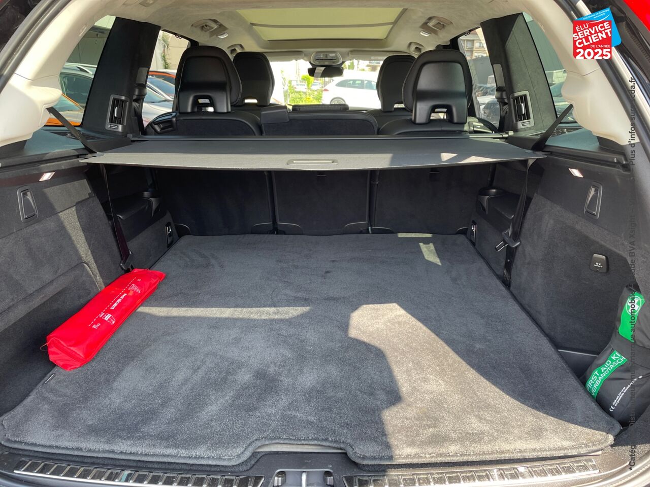 Véhicule d'occasion VOLVO XC90 T8 AWD 310 + 145CH ULTIMATE STYLE DARK GEARTRONIC TPANO SIEGES CUIR CAMERA CARPLAY H/KARDON chez Volvo Chalons