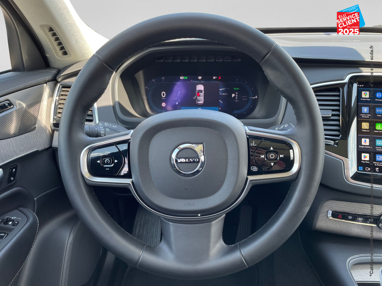 Véhicule d'occasion VOLVO XC90 T8 AWD 310 + 145CH ULTIMATE STYLE DARK GEARTRONIC TPANO SIEGES CUIR CAMERA CARPLAY H/KARDON chez Volvo Chalons