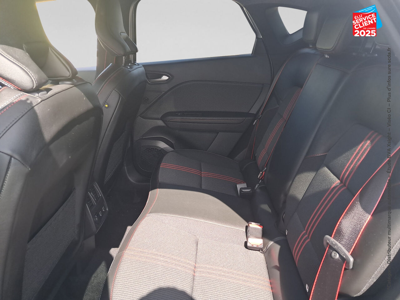 Véhicule d'occasion RENAULT CAPTUR 1.3 TCE MILD HYBRID 160CH RS LINE EDC chez Renault Sélestat