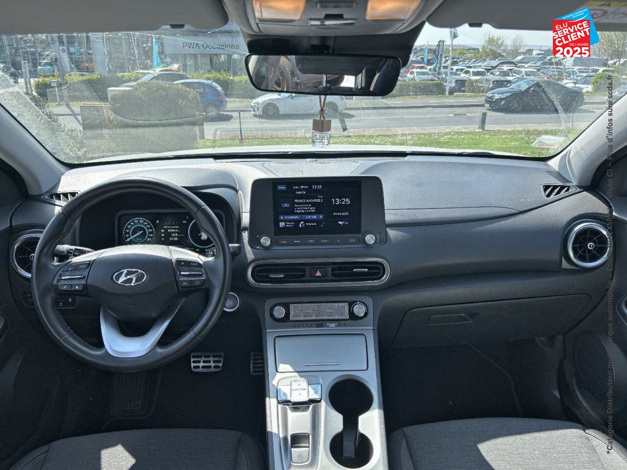 Véhicule d'occasion HYUNDAI KONA ELECTRIC 64KWH - 204CH INTUITIVE CAMERA chez Renault Saint-Louis