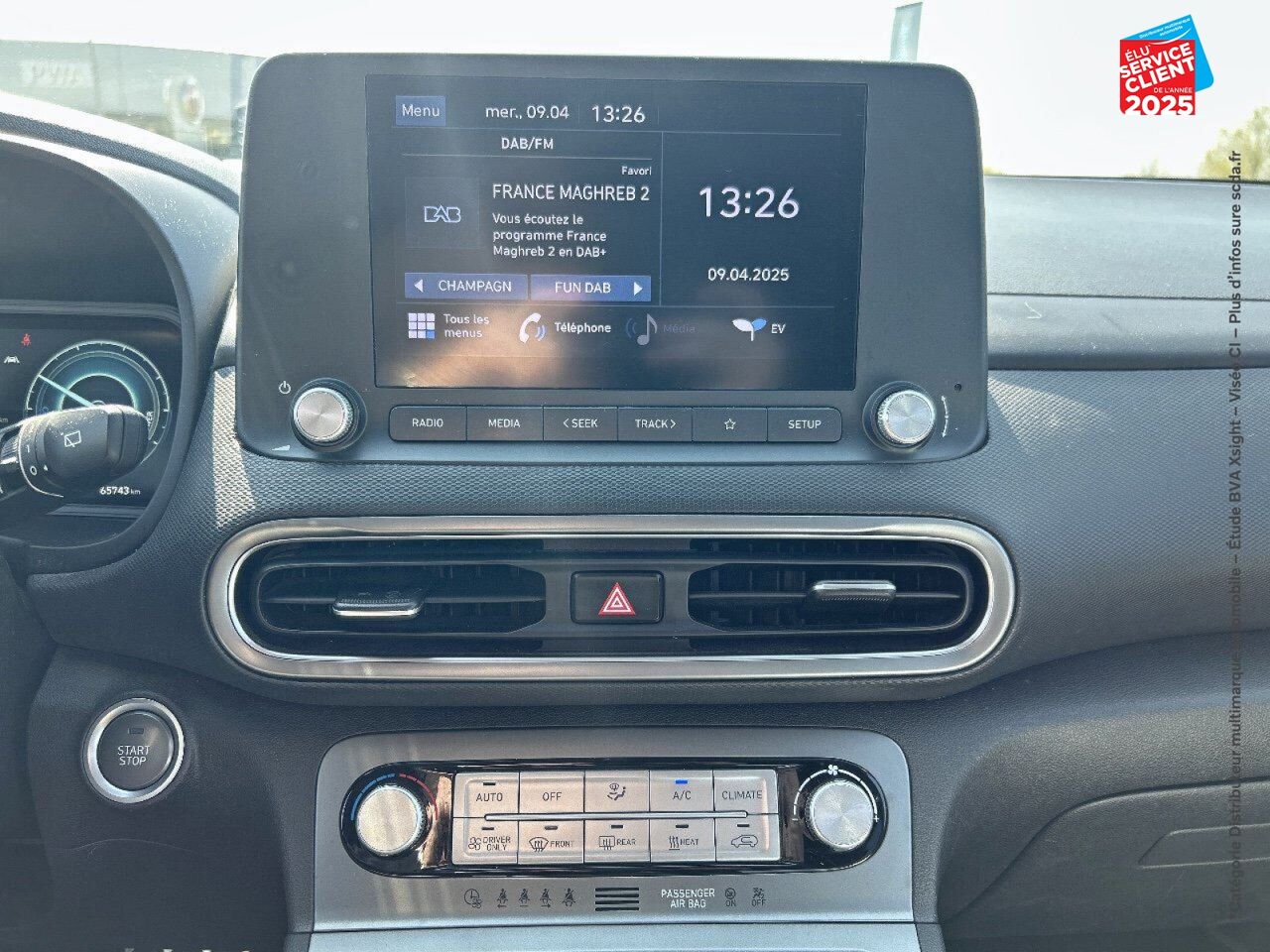 Véhicule d'occasion HYUNDAI KONA ELECTRIC 64KWH - 204CH INTUITIVE CAMERA chez Renault Saint-Louis