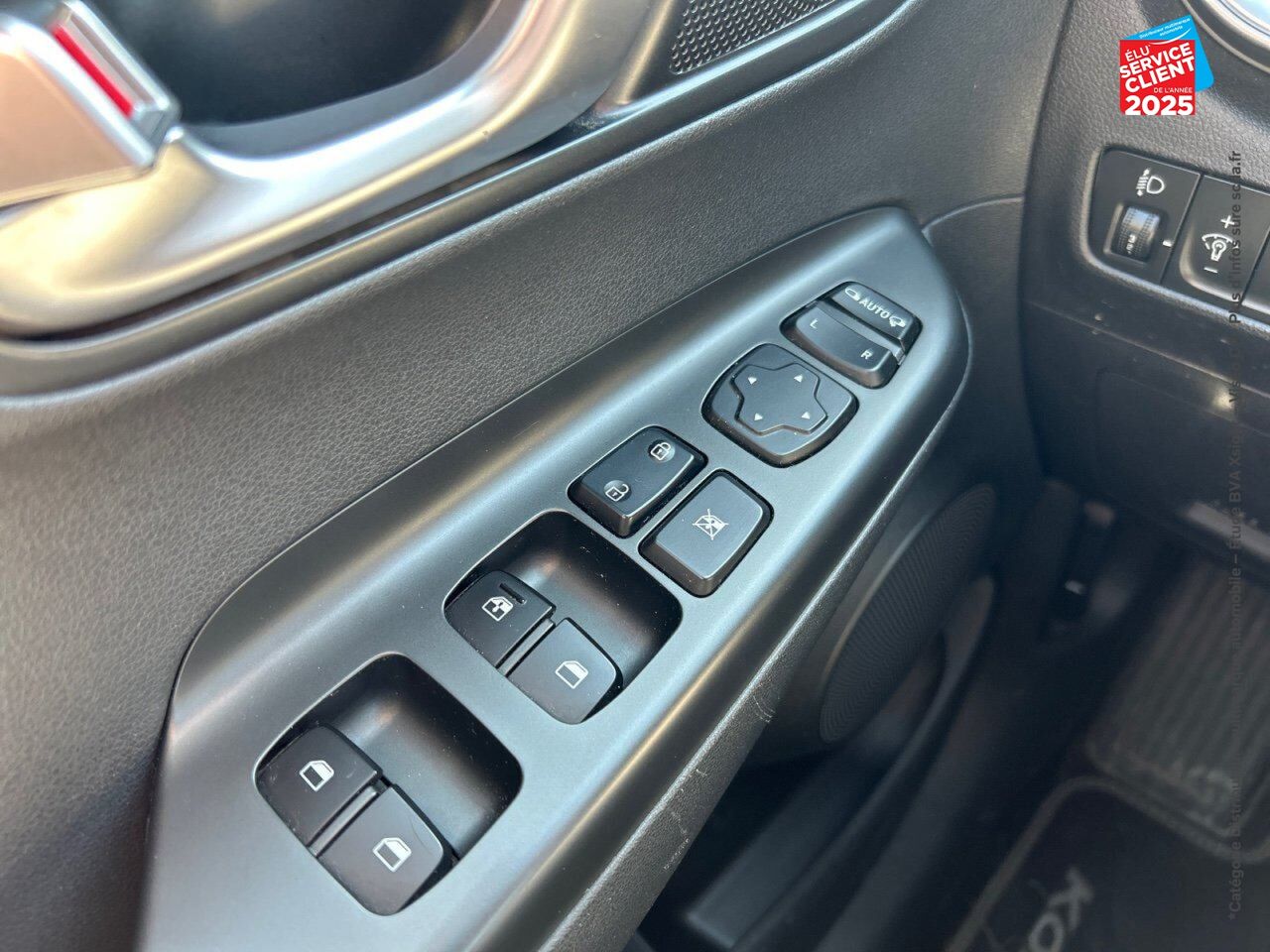 Véhicule d'occasion HYUNDAI KONA ELECTRIC 64KWH - 204CH INTUITIVE CAMERA chez Renault Saint-Louis