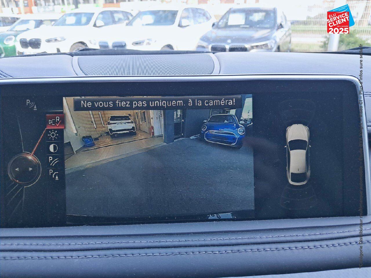 Véhicule d'occasion BMW X6 M 575CH BVA8 TOUVRANT SIEGES CHAUF/CUIR CAMERA H/KARDON HUD chez BMW Besançon
