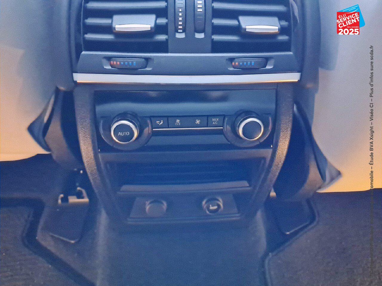 Véhicule d'occasion BMW X6 M 575CH BVA8 TOUVRANT SIEGES CHAUF/CUIR CAMERA H/KARDON HUD chez BMW Besançon