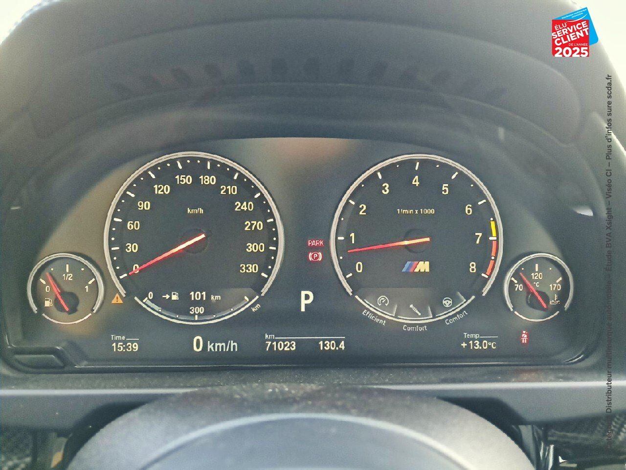 Véhicule d'occasion BMW X6 M 575CH BVA8 TOUVRANT SIEGES CHAUF/CUIR CAMERA H/KARDON HUD chez BMW Besançon