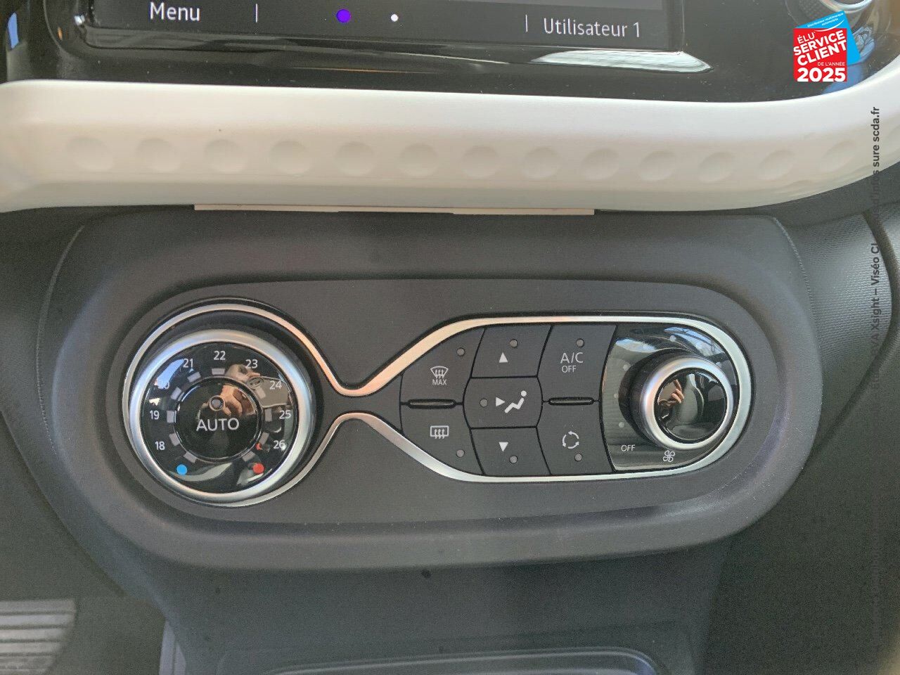 Véhicule d'occasion RENAULT TWINGO E-TECH ELECTRIC EQUILIBRE R80 ACHAT INTEGRAL chez Toyota Sarreguemines