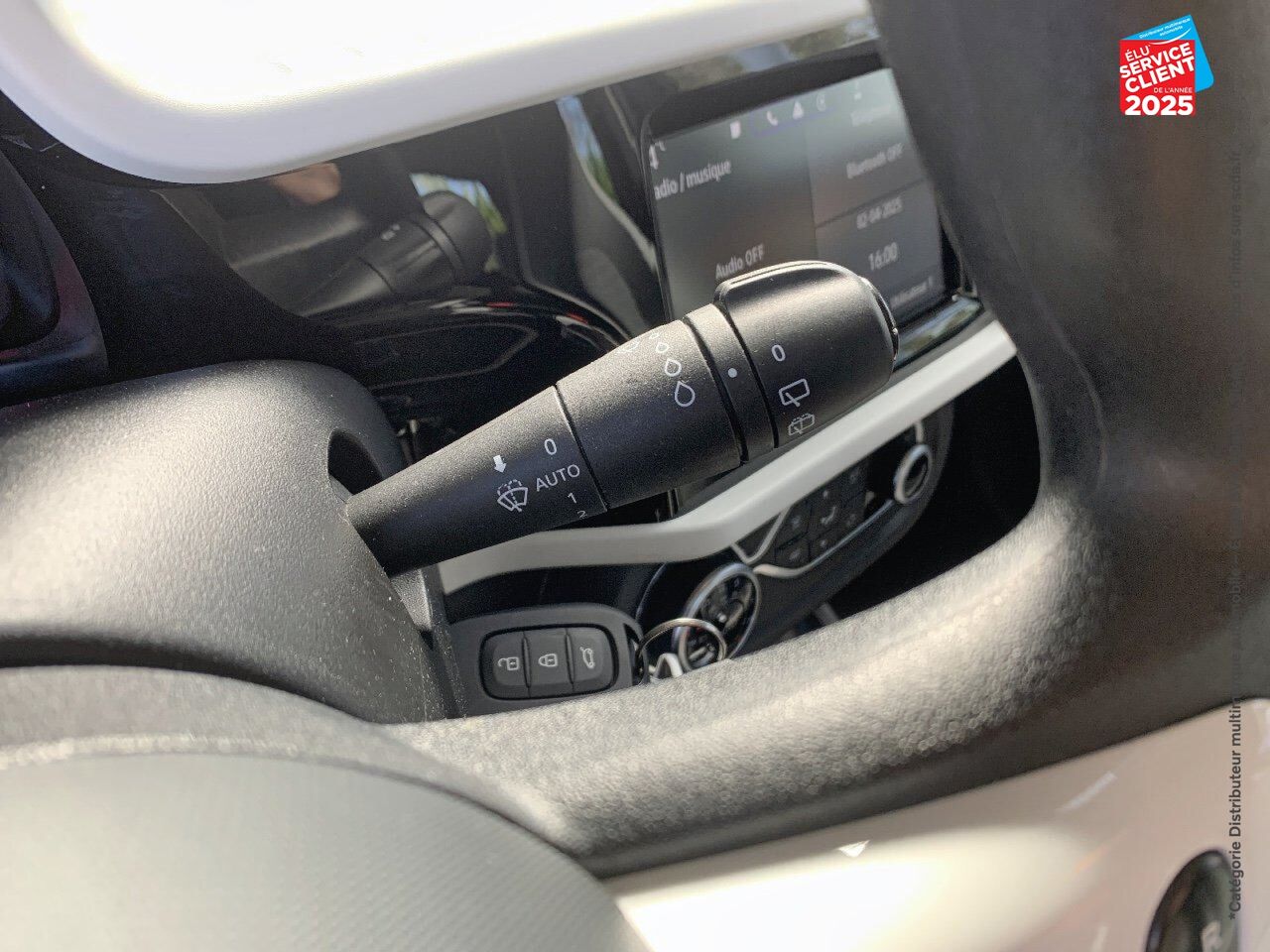 Véhicule d'occasion RENAULT TWINGO E-TECH ELECTRIC EQUILIBRE R80 ACHAT INTEGRAL chez Toyota Sarreguemines