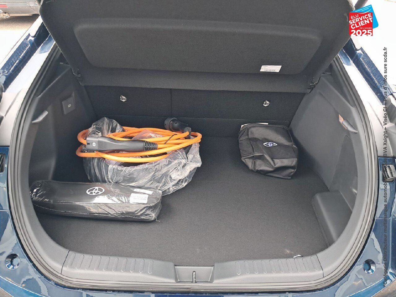 Véhicule neuf TOYOTA C-HR 2.0 HYBRIDE RECHARGEABLE 225CH DESIGN NG23 chez Toyota Bar le Duc