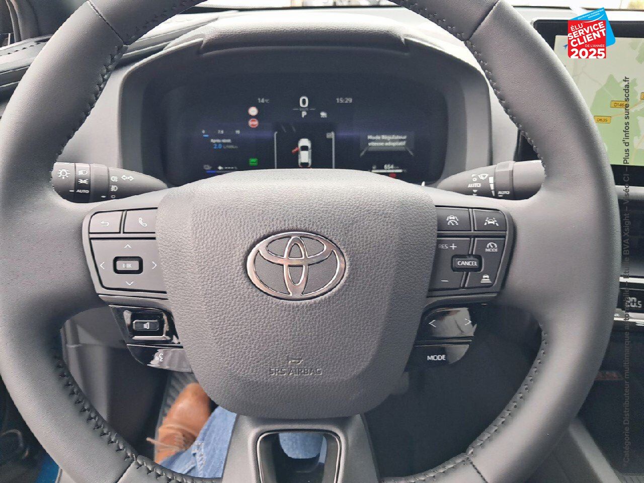 Véhicule neuf TOYOTA C-HR 2.0 HYBRIDE RECHARGEABLE 225CH DESIGN NG23 chez Toyota Bar le Duc