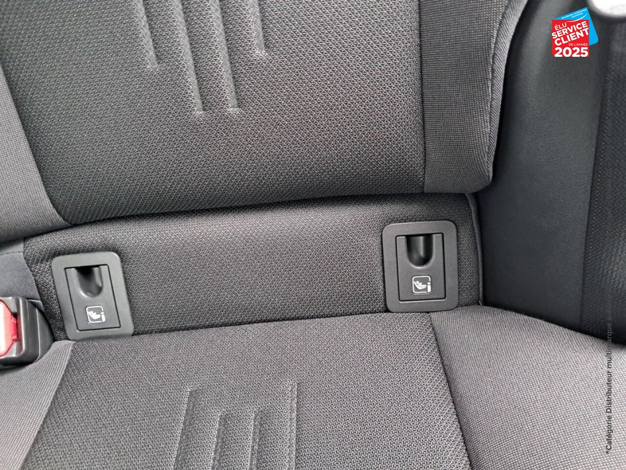 Véhicule neuf TOYOTA C-HR 2.0 HYBRIDE RECHARGEABLE 225CH DESIGN NG23 chez Toyota Bar le Duc