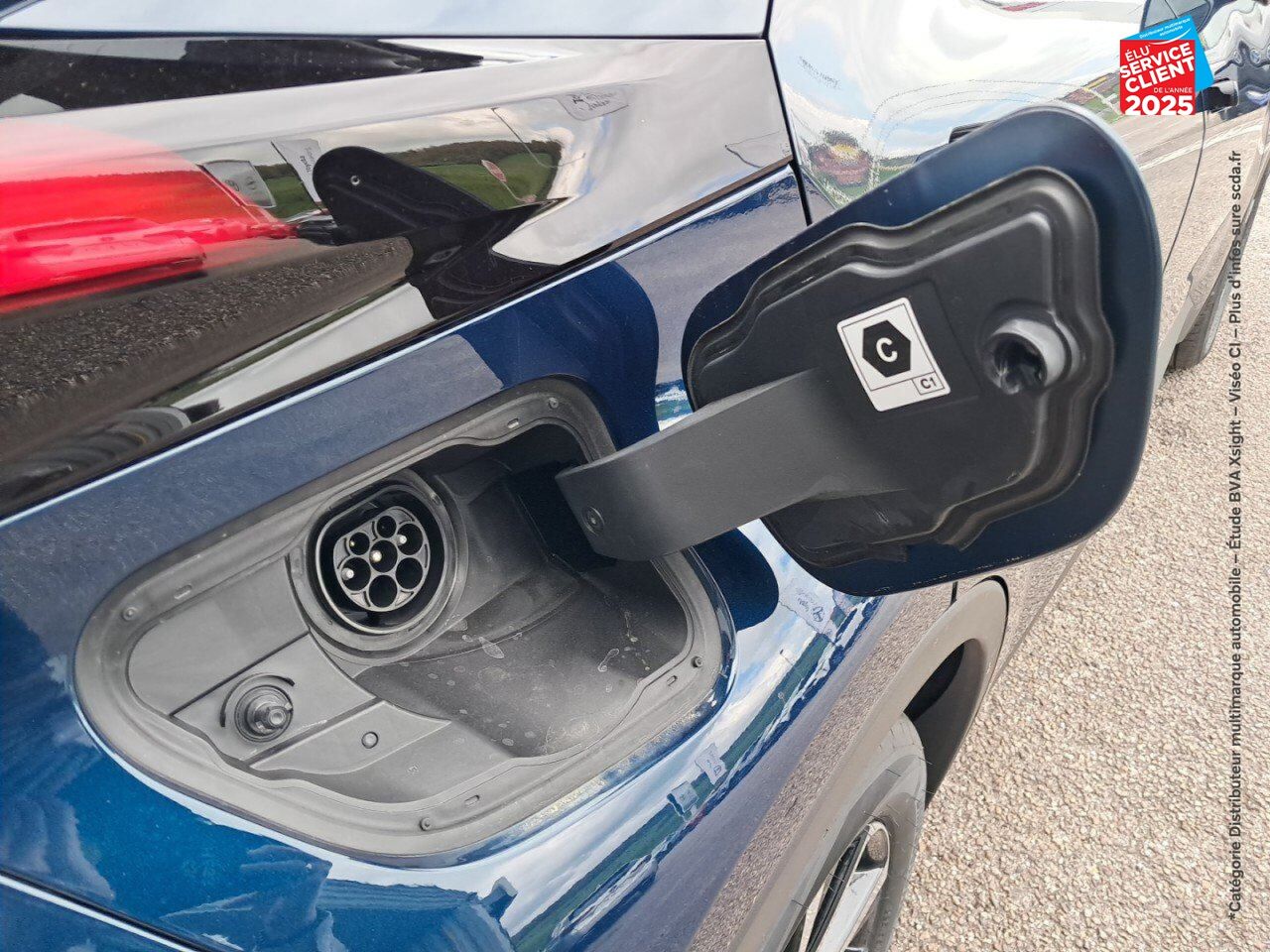 Véhicule neuf TOYOTA C-HR 2.0 HYBRIDE RECHARGEABLE 225CH DESIGN NG23 chez Toyota Bar le Duc